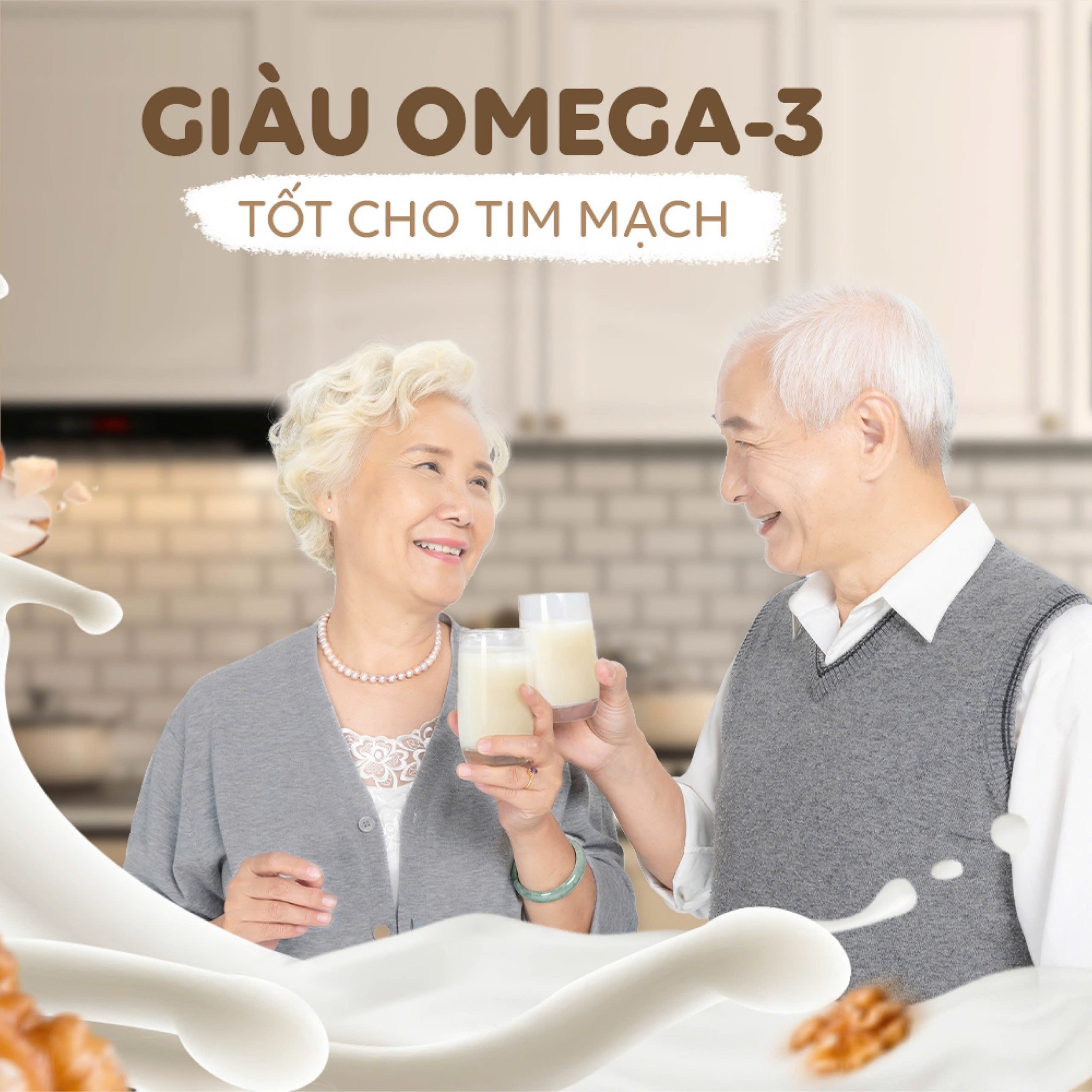 Máy làm sữa hạt giúp đem lại những ly sữa hạt đầy dinh dưỡng, rất tốt cho sức khỏe của bố mẹ